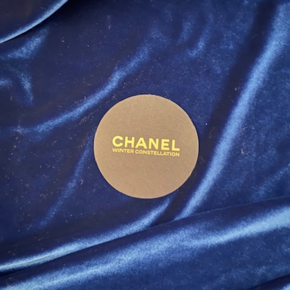 BRAND NEW CHANEL SNOW GLOBE - DECEMBER 2025 - COLLECTORS ITEM - Picture 6 of 12